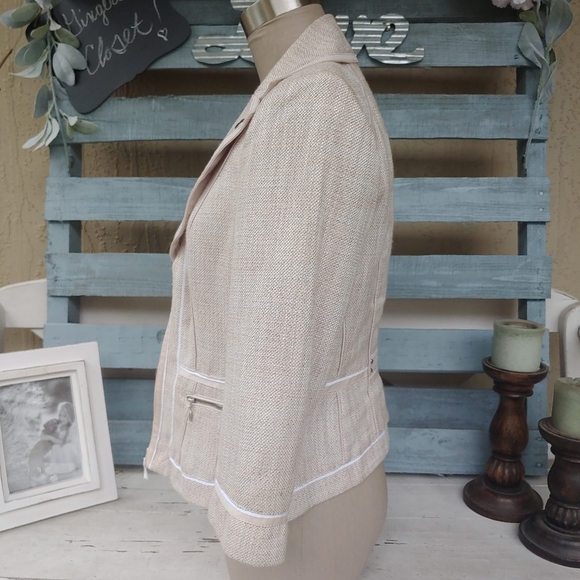 ⭐ Buy 3 get 1 free, WHBM - Picture 3 of 6